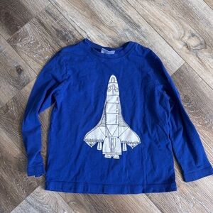 Hanna Andersson Blue Space Shuttle Long Sleeve Tee size 5/110